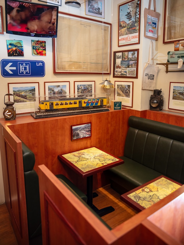 トレイン ホテル