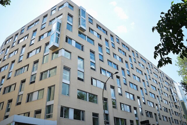 レジデンシズ UQAM オウエスト