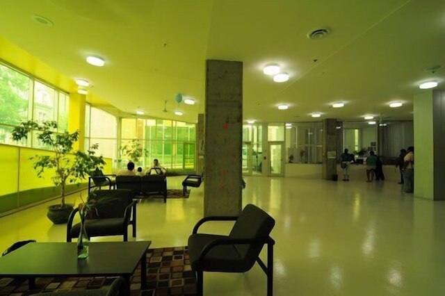 レジデンシズ UQAM オウエスト