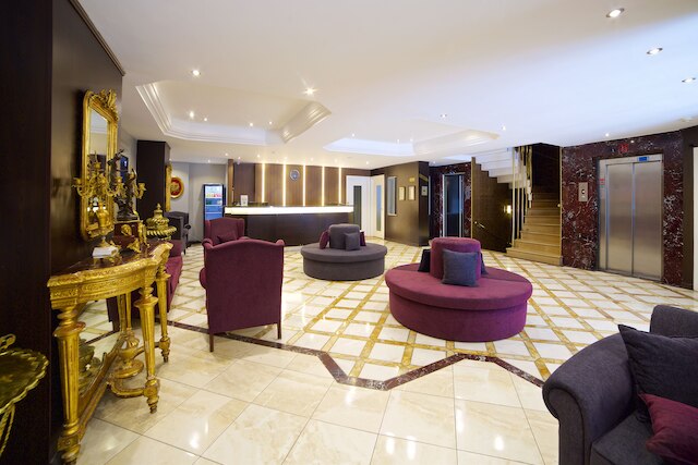 グランド アント ホテル