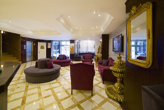 グランド アント ホテル