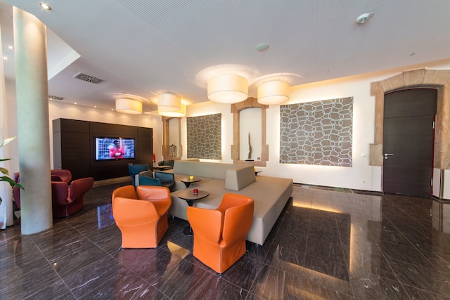 ノヴィーナ ホテル ティリーパーク