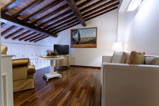 ゴールデン タワー ホテル & スパ