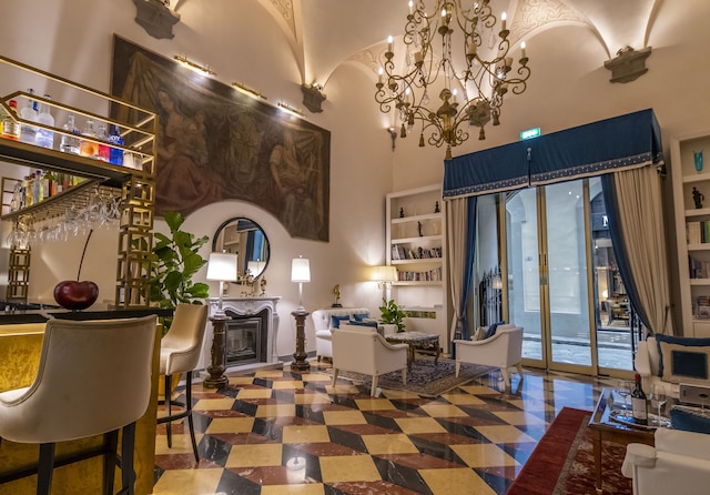 ゴールデン タワー ホテル & スパ