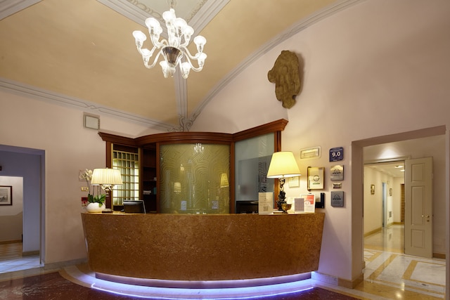 ゴールデン タワー ホテル & スパ