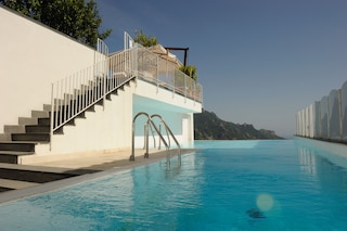 ホテル ヴィラ フローロ