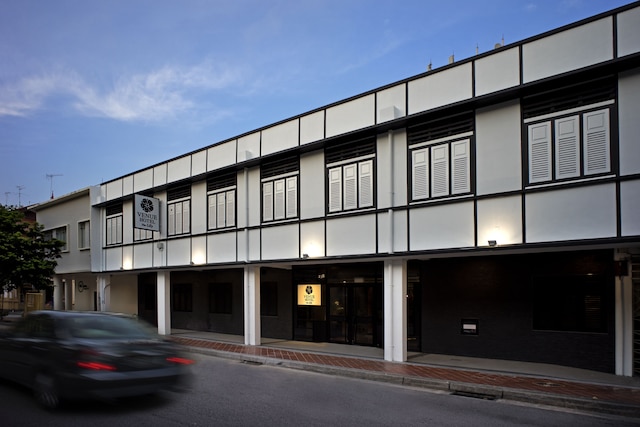 ベニュー  ホテル - ザ リリー