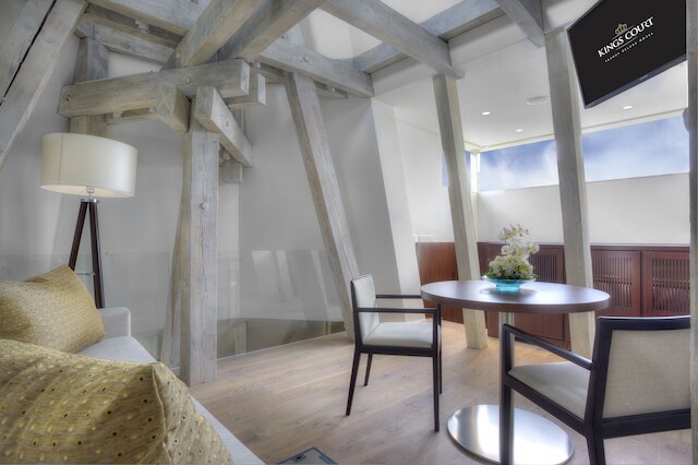 ホテル キングス コート