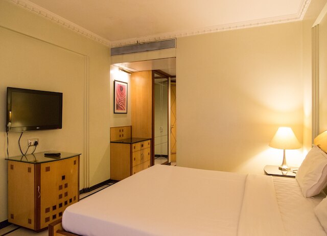 サロヴァー ポルティコ カルプル アフマダーバード