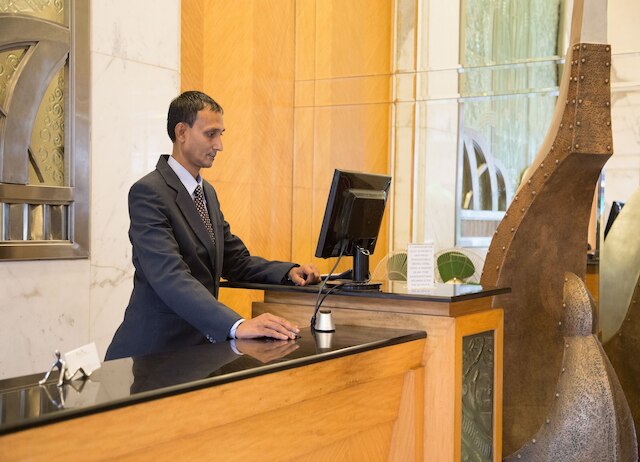 サロヴァー ポルティコ カルプル アフマダーバード