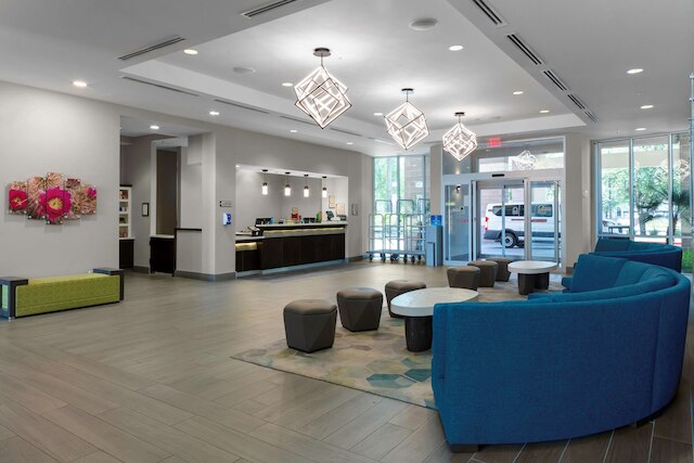 ホームウッド スイーツ バイ ヒルトン フェニックス エアポート サウス