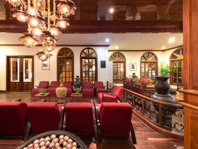 ザ スイート バイ ロイヤル クラウン ホテル