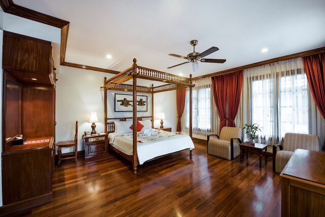 ザ スイート バイ ロイヤル クラウン ホテル