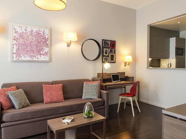 アパートホテル アダージョ ブリュッセル グラン プラス