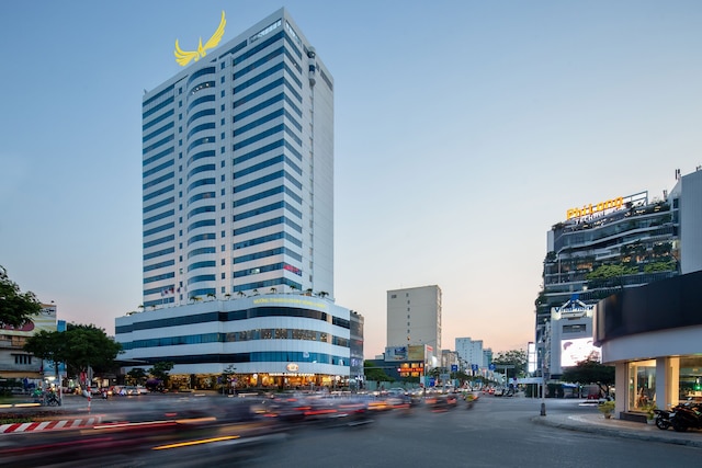 ムオン タン ラグジュアリー ソン ハン ホテル