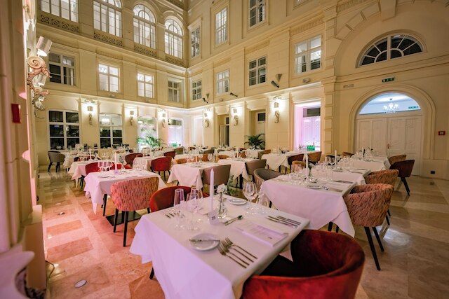 グランド パレス ブルノ