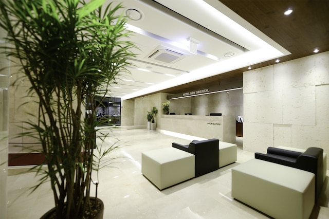 ニュー オリエンタル ホテル