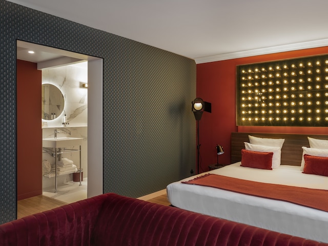 セブン ホテル パリス