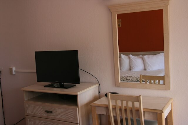 ロイヤル クレスト モーテル