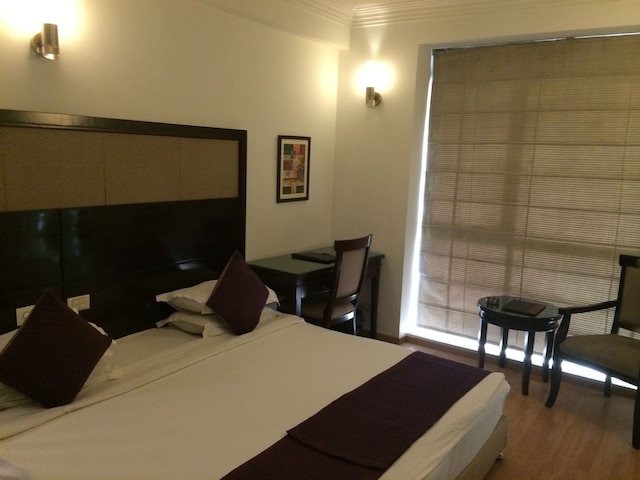 エンブレム ホテル ニュー フレンズ コロニー