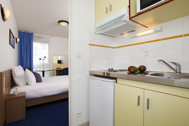 アパートシティ クラシック レンヌ ボールガール