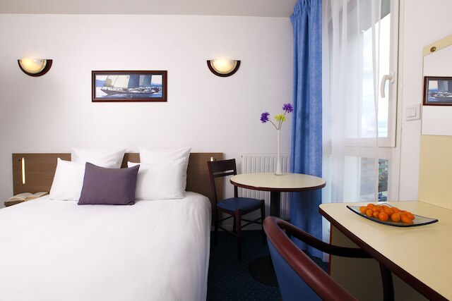 アパートシティ クラシック レンヌ ボールガール