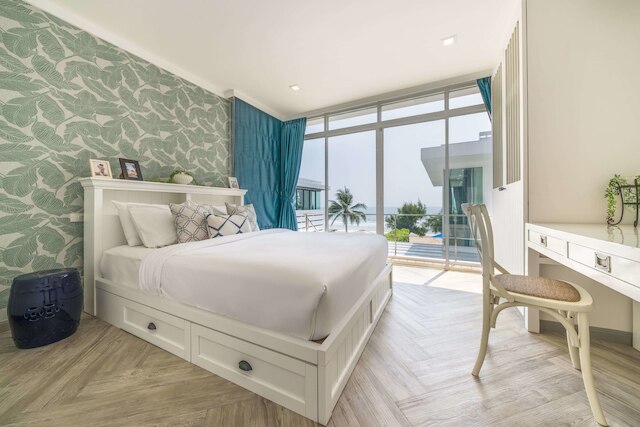 トラニ ル バイブリ ヴィラズ プランブリー