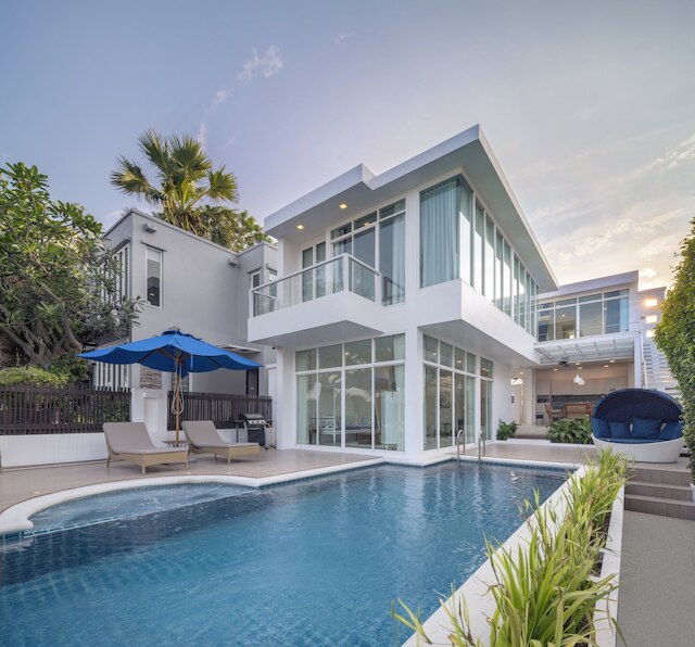 トラニ ル バイブリ ヴィラズ プランブリー