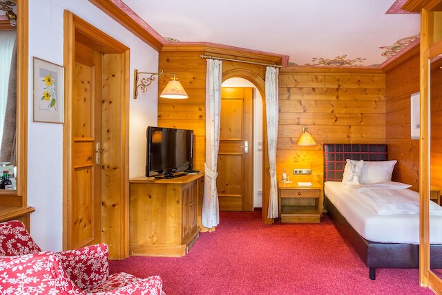 アルペンホテル オーバーストドルフ - アイン ロベル ホテル