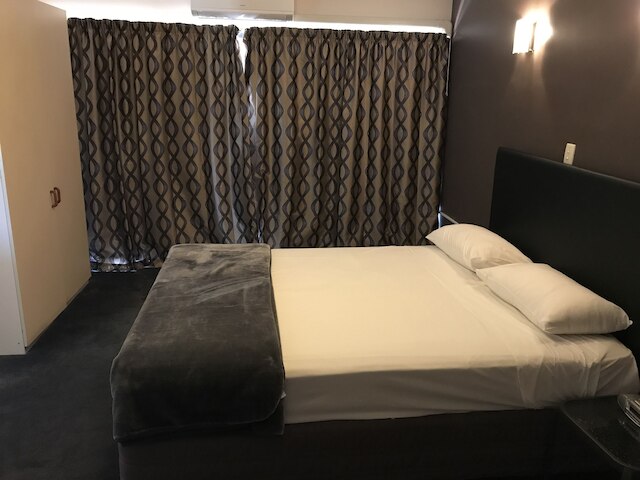 アスコット エプソン モーテル