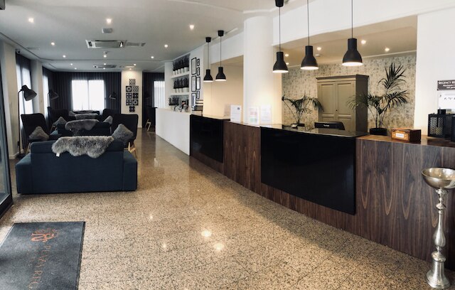 プラザ リージェンシー ホテルズ