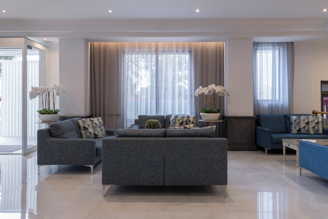 プラザ リージェンシー ホテルズ