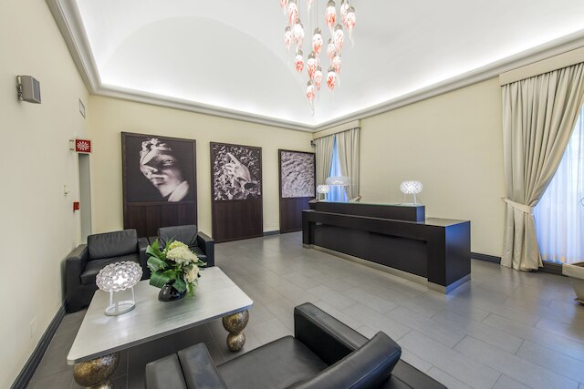 パラッツォ カラッチョロ ナポリ