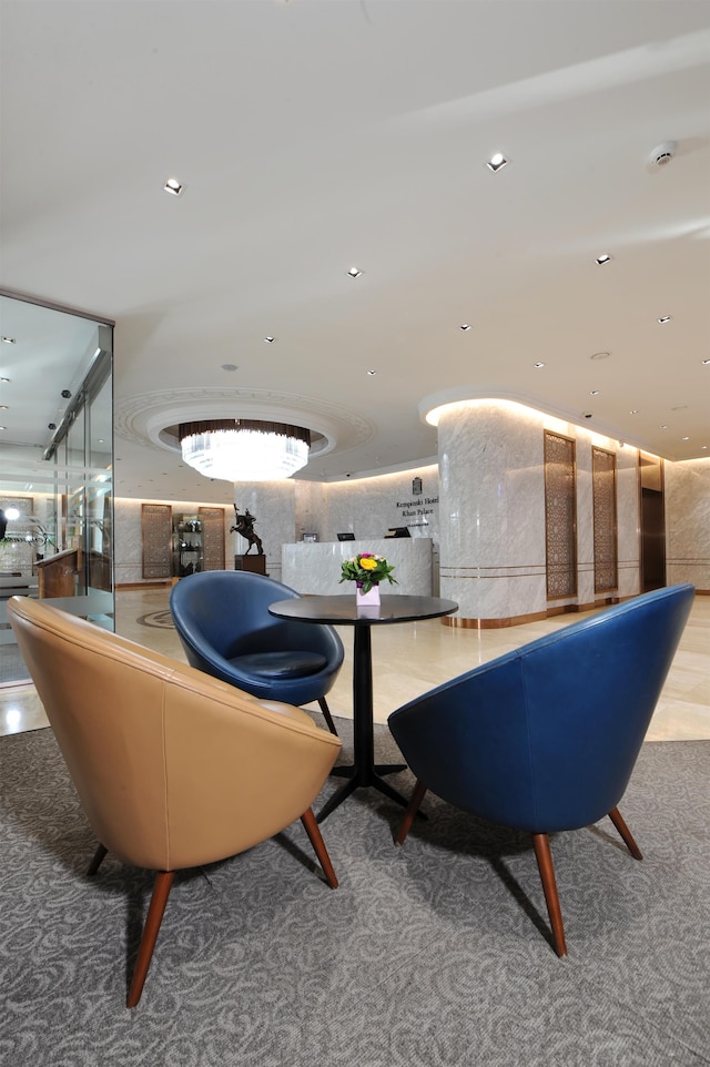 ケンピンスキー ホテル カーン パレス