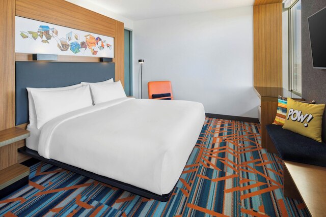 アロフト フェニックス エアポート