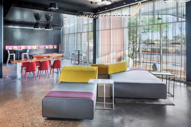 アロフト フェニックス エアポート