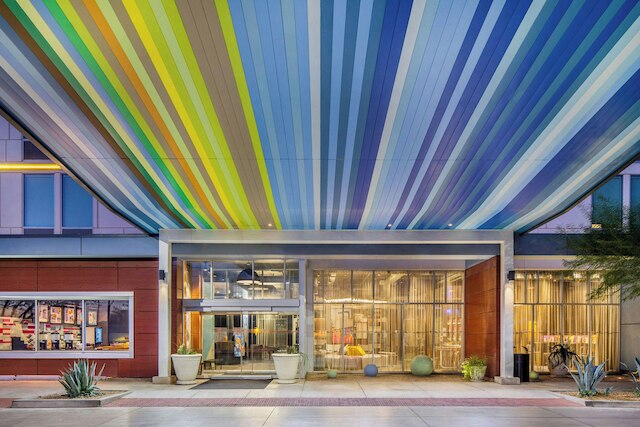 アロフト フェニックス エアポート