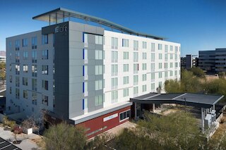 アロフト フェニックス エアポート