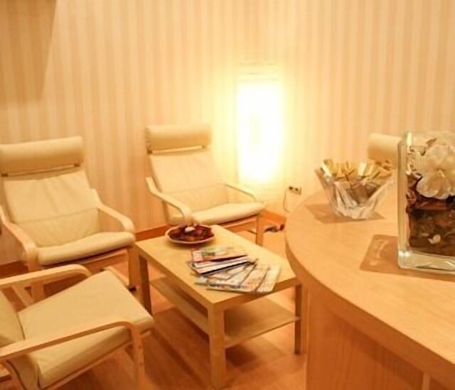 オスタル アバミ II