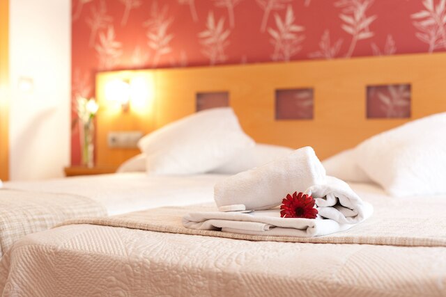 オスタル アバミ II