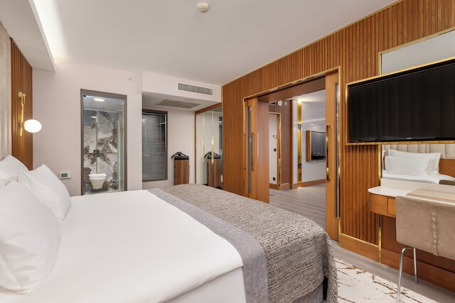 Limak Ambassadore - Special Class