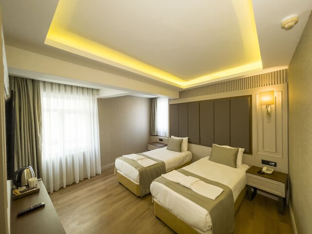 マルチネス ホテル