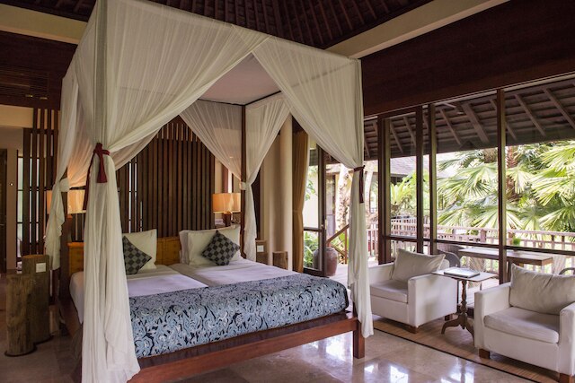 コマネカ・アット・ビスマ