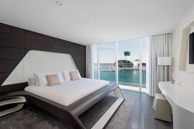 W アブ ダビ - ヤス アイランド