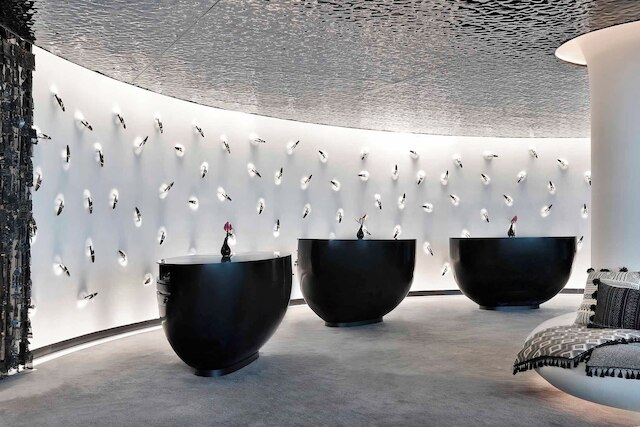 W アブ ダビ - ヤス アイランド