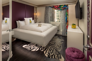 ステイパイナップル アートフル ホテル ミッドタウン