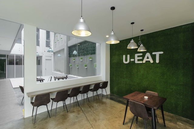 レッドドアーズ プラス ニア トウベッ