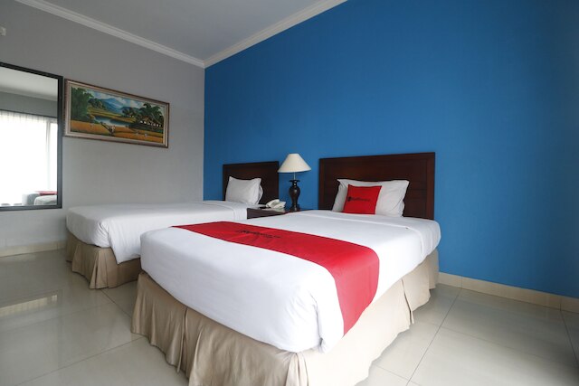 レッドドアーズ プレミアム @ ブキット ダマイ インダ