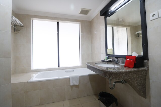 レッドドアーズ プレミアム @ ブキット ダマイ インダ