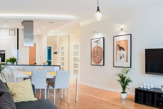 ビジネス ラックス アパートメント